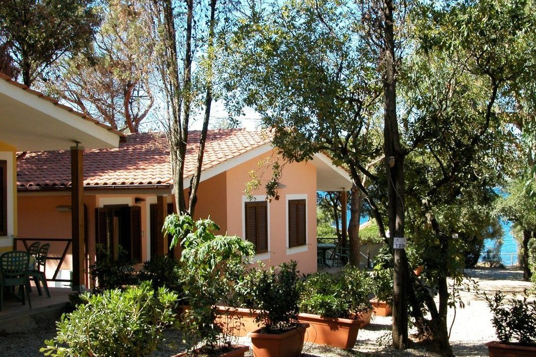 Miramare-Villaggio_bungalow8-e1729751884520 (1)