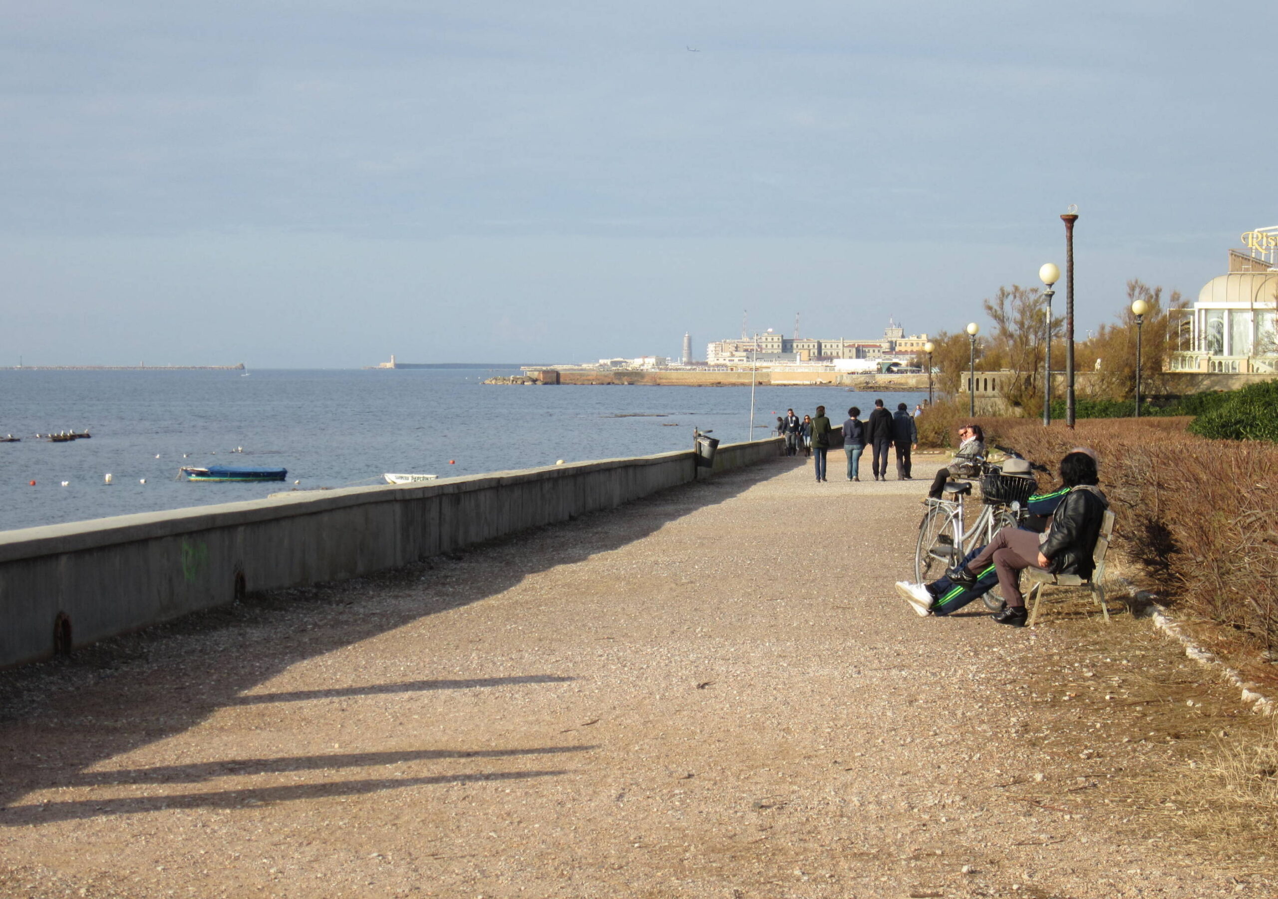 Antignano a Livorno: passeggiata, mare e borgo da scoprire